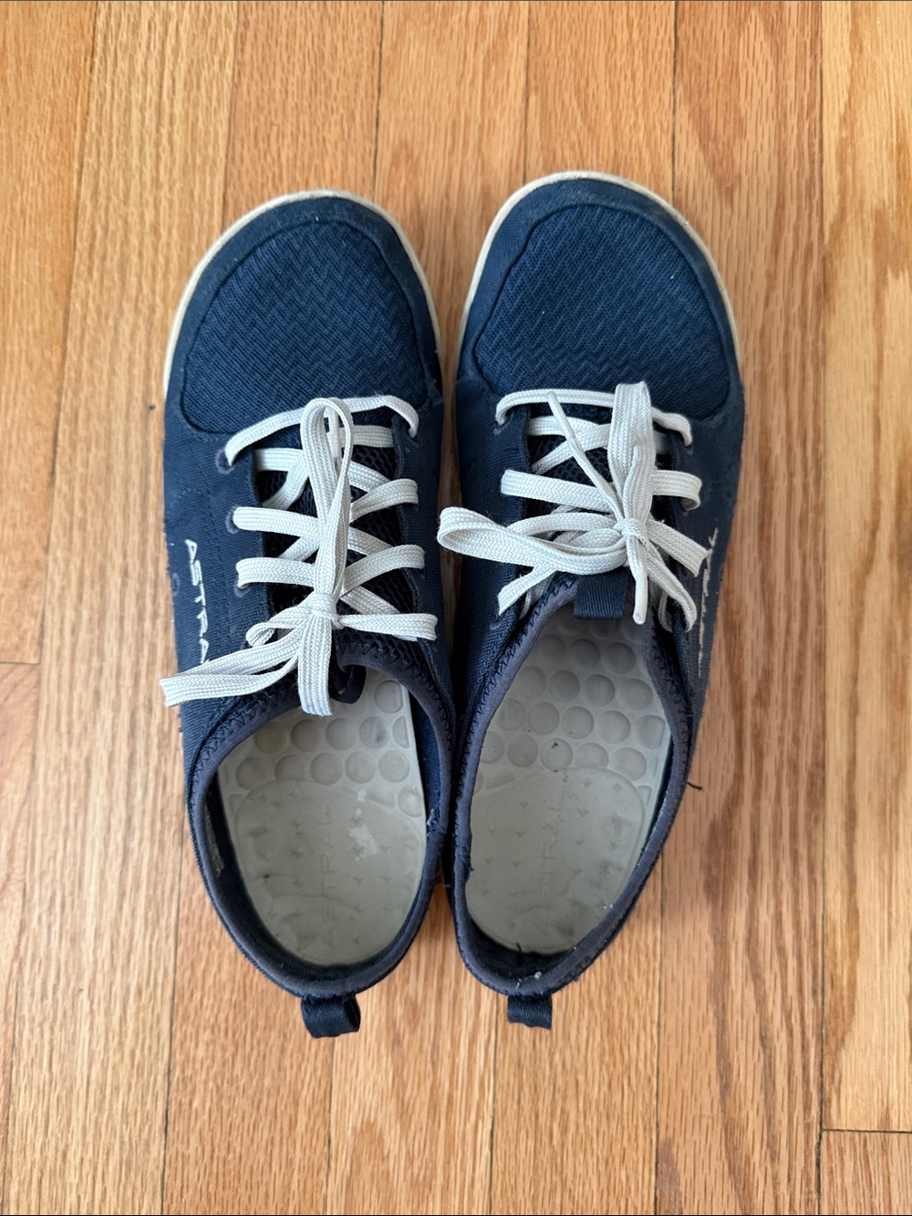 Astral Loyak Water Shoes | Size 9